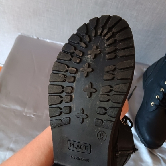 Place Black Boots Size 6 Y2K Grunge Hipster Motorcycle Biker Combat Gold Zip Lac - Picture 16 of 17